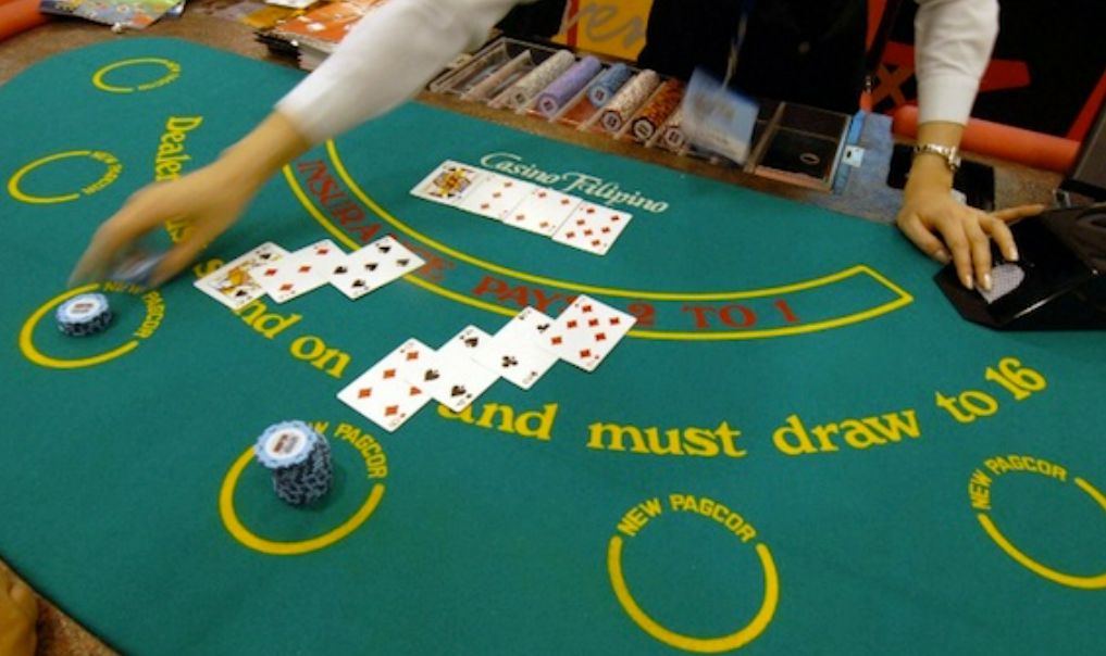 ایک اکاؤنٹ بنائیں یا LuckyLand Slots کیسینو میں لاگ ان کریں۔